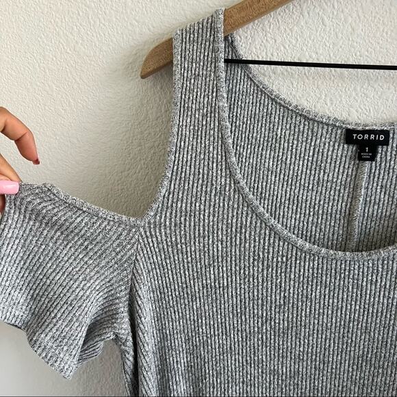 Torrid Heather Grey Rib Hacci Cold Shoulder Dress Ribbed Stretchy 1X - Picture 7 of 10